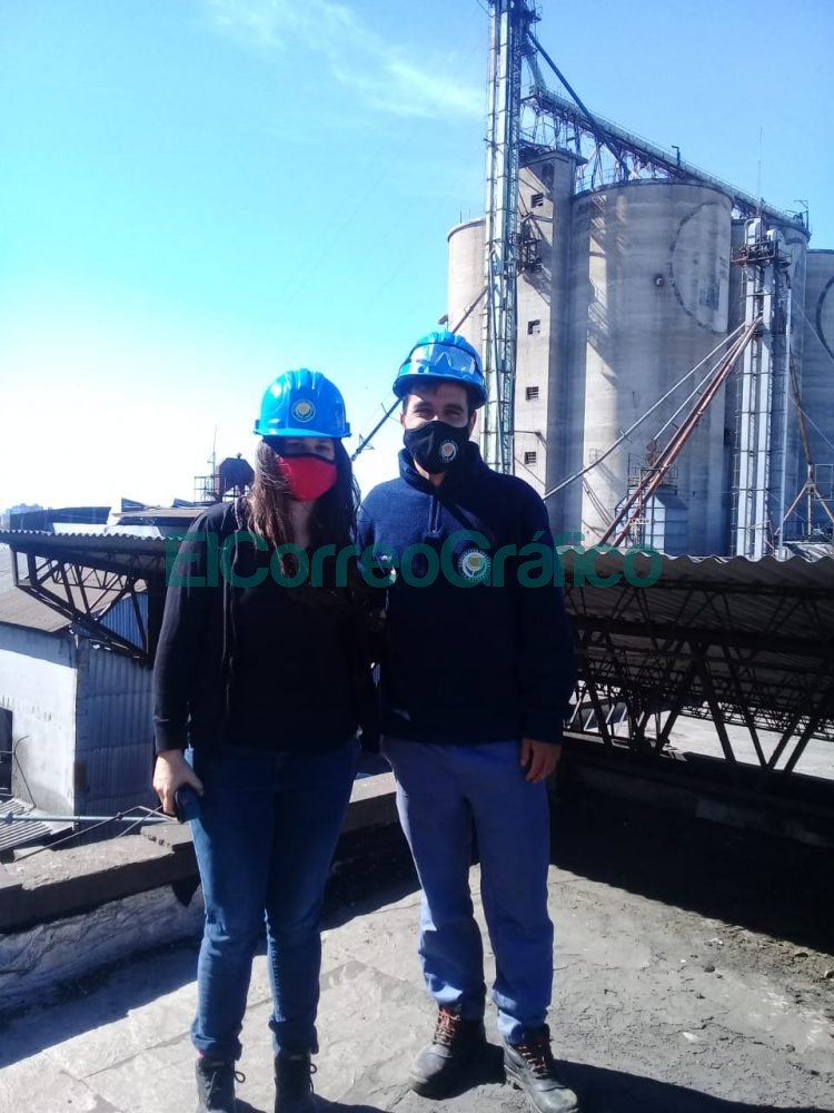 Foto 5. La Ing. Tatiana Arturi junto al cooperativista Ricardo Petit.