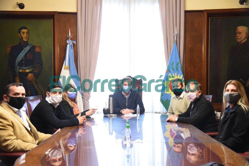 Garro reunió a los candidatos de ‘Juntos’ de Berisso y ya trabajan de cara a noviembre Garro reunio a los candidatos de ‘Juntos de Berisso y ya trabajan de cara a noviembre 1