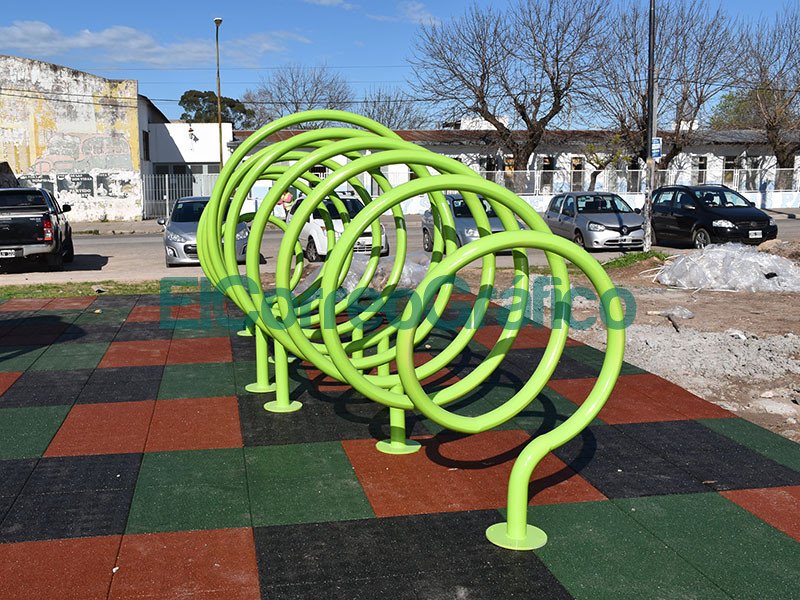 Instalaron juegos infantiles en la Plaza 17 de Octubre 6