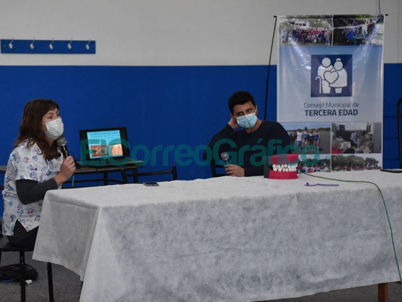 Jornada Integral Informativa y Asistencial sobre Salud Bucal Jornada Integral Informativa y Asistencial sobre Salud Bucal 3