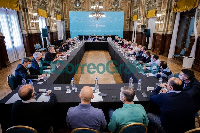 Kicillof se mantuvo acomodando su tropa de intendentes del Frente de Todos 1