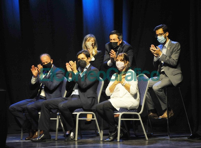 Kicillof tomó juramento a los nuevos ministros del gabinete provincial Kicillof tomo juramento a los nuevos ministros del gabinete provincial 7
