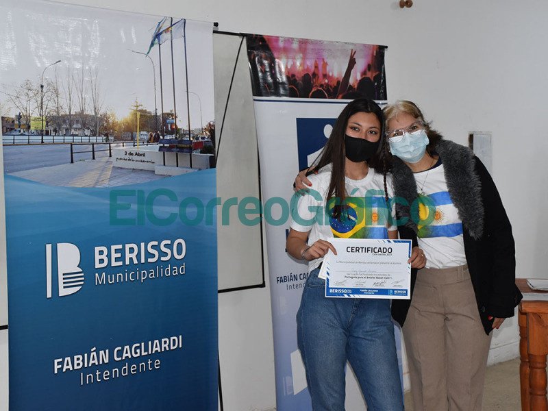Mas de 25 jovenes finalizaron la formacion vinculados con el desarrollo productivo 2