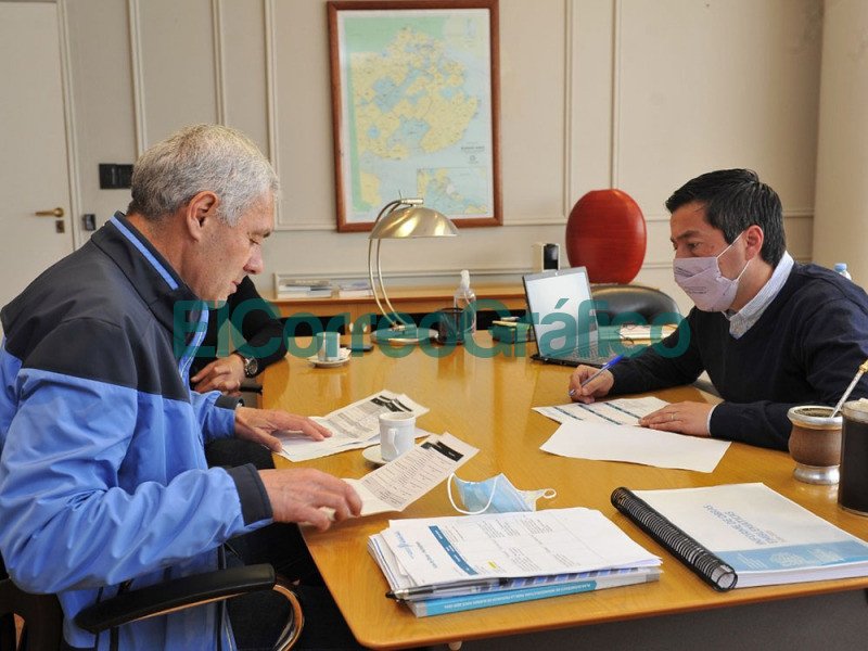 Cagliardi fue a llorar a Nardini el supuesto avance de las obras en Berisso 2