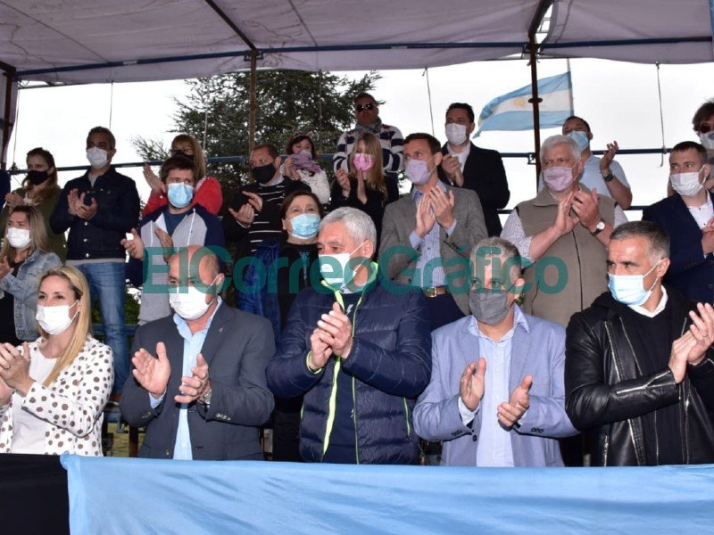 Cerro la 44° Fiesta Provincial del Inmigrante con un palco electoralista 10