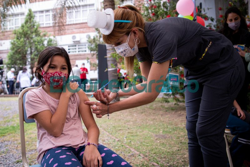 Comenzo la inmunizacion de menores de entre 3 y 11 anos en la Provincia 2