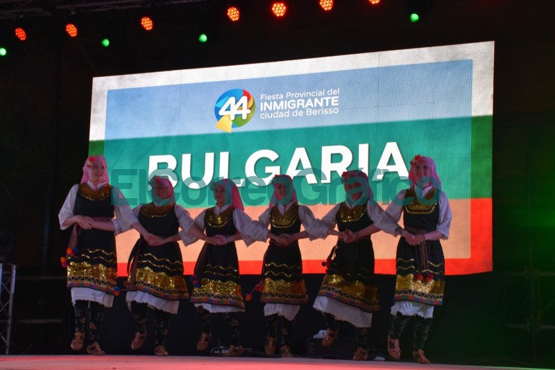Festival de Colectividades y Desfile de clausura de la Fiesta Provincial del Inmigrante 4