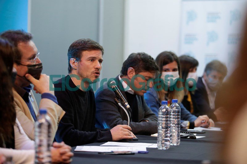 A la pesca de votos: Kicillof se reunió con empresarios del turismo y el espectáculo Kicillof se reunio con empresarios del turismo y el espectaculo 1
