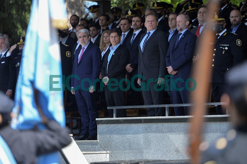 Kicillof tomo juramento a cadetes egresados de la Policia Bonaerense 3