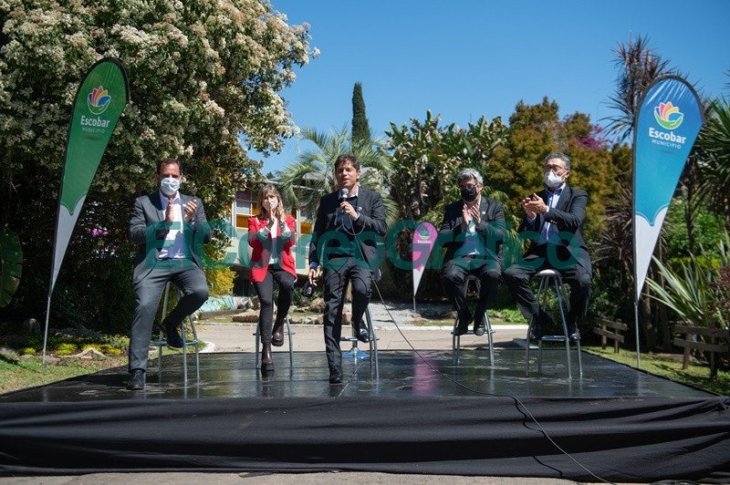 Kicillof visito la 58° Fiesta Nacional de la Flor2