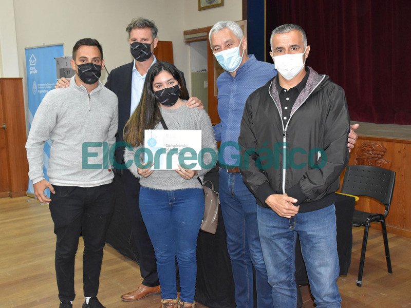 Adjudicatarios recibieron créditos del PROCREAR Adjudicatarios recibieron creditos del PROCREAR 4