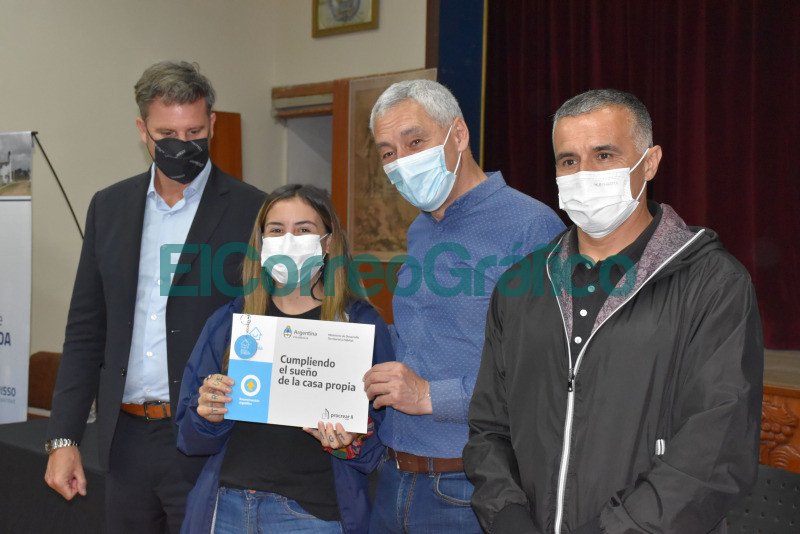 Adjudicatarios recibieron créditos del PROCREAR Adjudicatarios recibieron creditos del PROCREAR 5