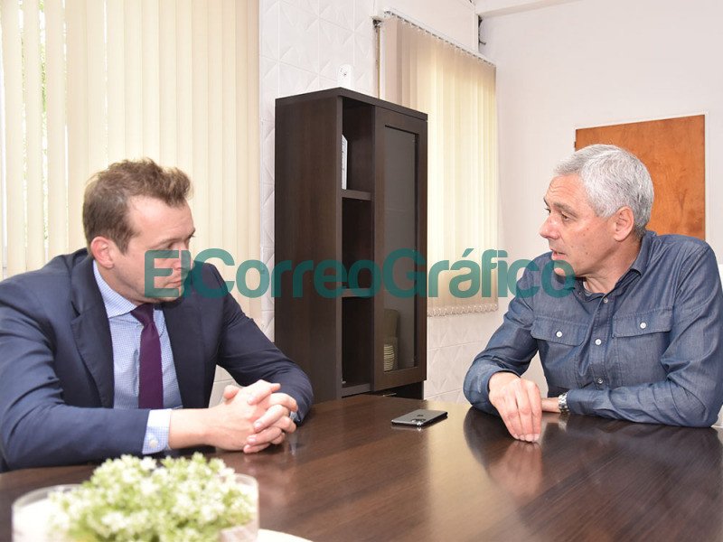 Cagliardi recibió al Cónsul Griego Cagliardi recibio al Consul Griego 2