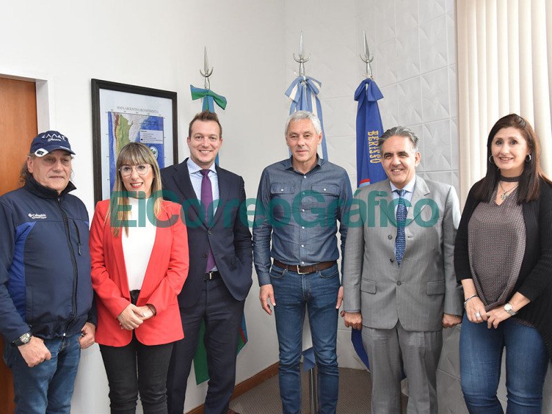 Cagliardi recibio al Consul Griego 3