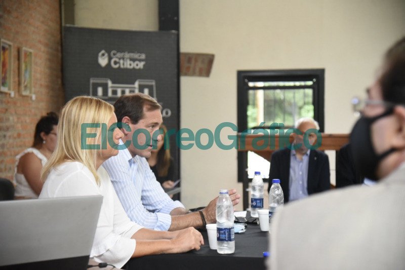 Garro se reunió con empresarios del sector turístico Garro se reunio con empresarios del sector turistico 3