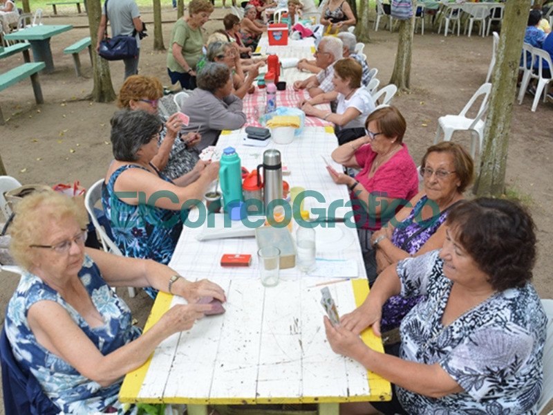 Inscripciones para la Colonia de Vacaciones para Adultos Mayores 2022