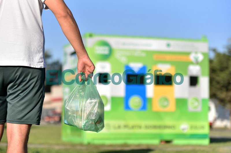 La Plata adquirio maquina chipeadora que transforma los restos de poda en abono organico 3