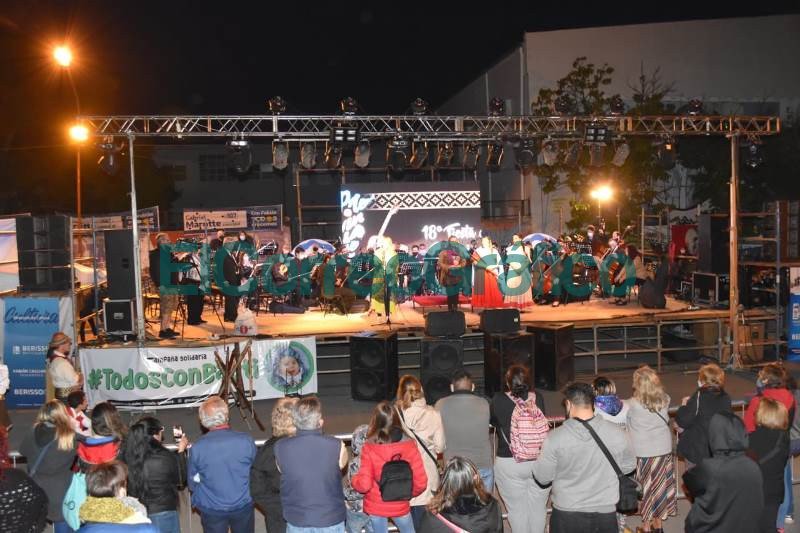 Se realizó la 18ª Fiesta del Provinciano en Berisso Se realizo la 18a Fiesta del Provinciano en Berisso 06