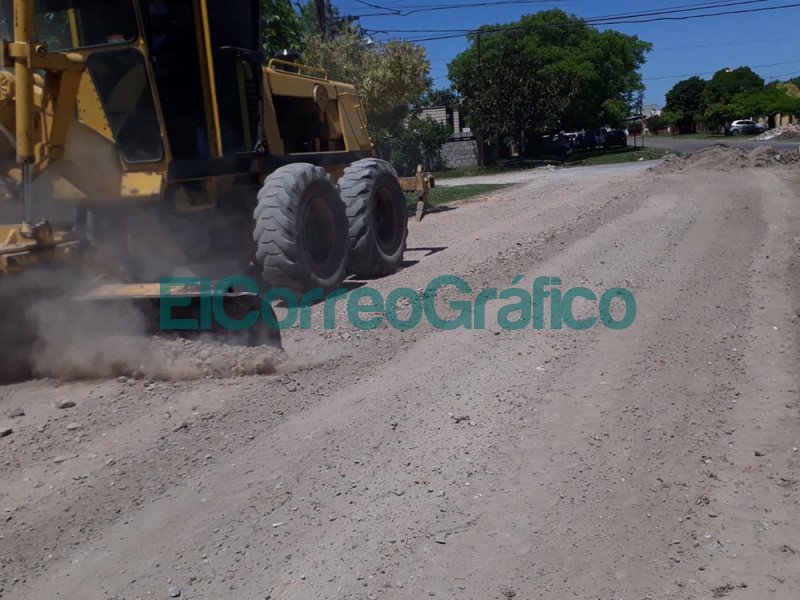 Tareas hidraulicas y mejorado de calles en Villa San Carlos 1