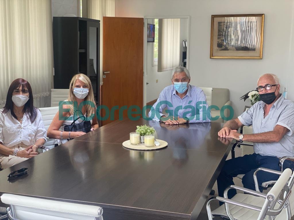 Cagliardi recibio a las autoridades del Museo 1871