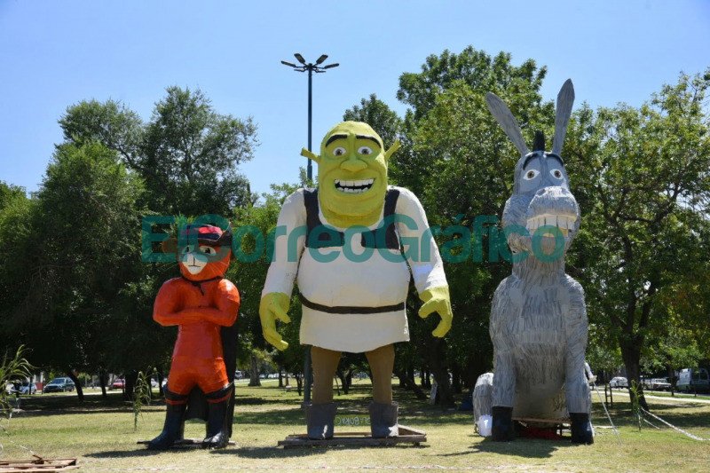 En La Plata se premió a los mejores muñecos de fin de año En La Plata se premio a los mejores munecos de fin de ano 1