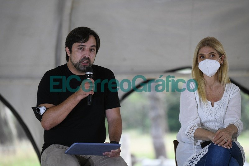 Kicillof anuncio vacunacion libre con tercera dosis para educacion y mayores de 50 04