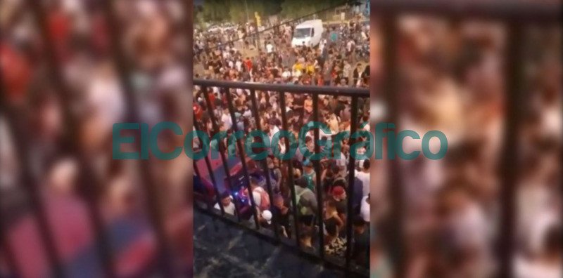 La descontrolada fiesta con 1000 personas cerca del despacho de Cagliardi 1