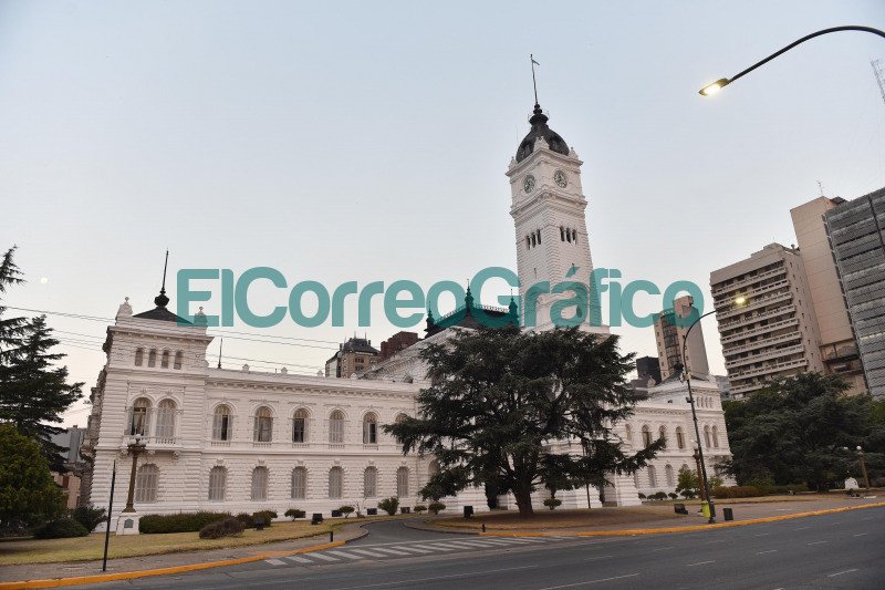 Renuevan la fachada del Palacio Municipal de La Plata 3
