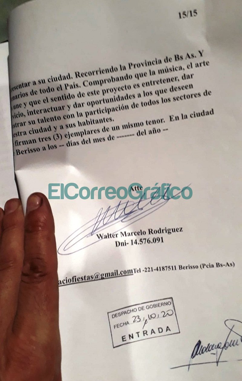 Cagliardi y su secretaria Iovanovich se roban hasta las ideas 2