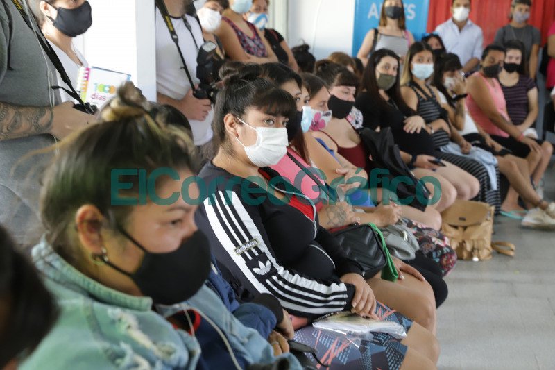 Cagliradi con Raverta paseó el ANSES local y el CIC de Barrio Obrero Cagliradi con Raverta paseo el ANSES local y el CIC de Barrio Obrero 6