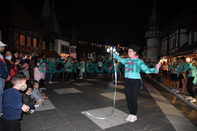 Nueva edicion de Nochecitas de Verano tributo a la musica de los 70 y 801