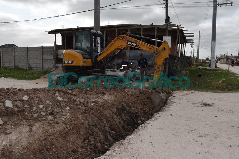Se efectuan trabajos hidricos en el barrio Villa Paula 1