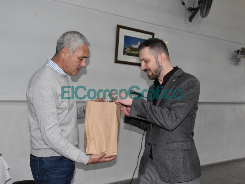 El Embajador eslovaco visito el Club Eslovaco de Berisso 1