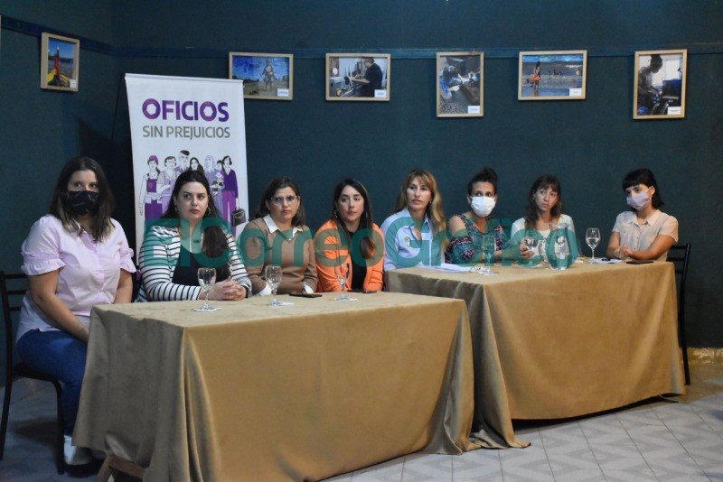 Ideologia de Genero Muestra Oficios Sin Prejuicios 2