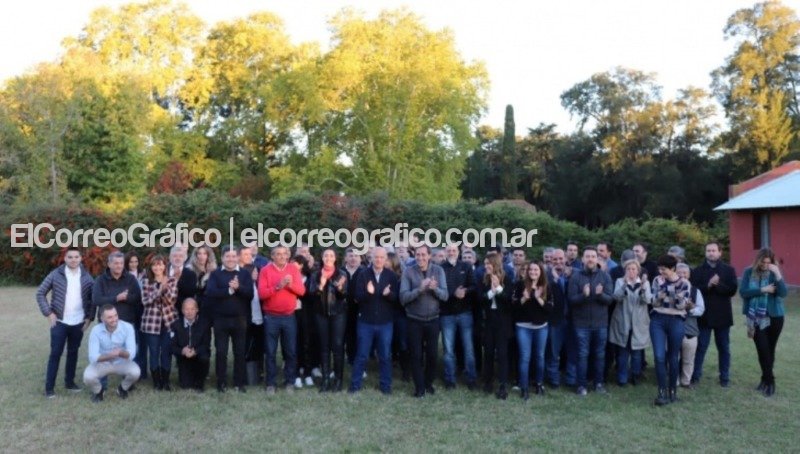 Juntos Hacemos lanzamiento en Lobos 3
