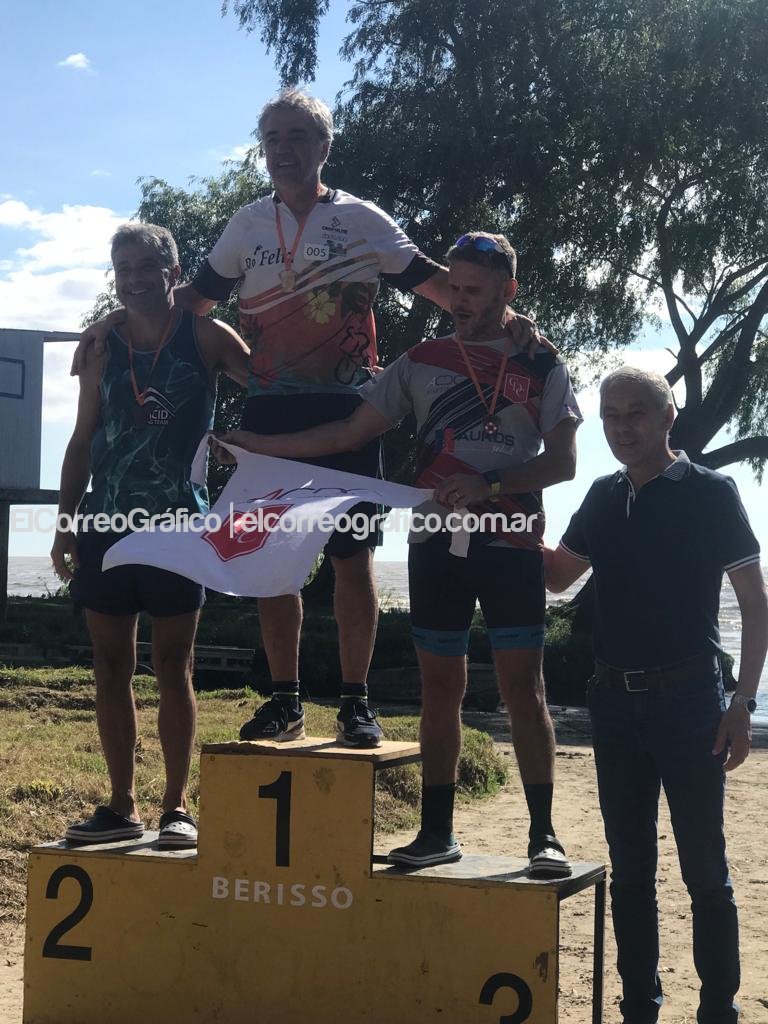 Se realizo un duatlon en Playa Municipal de Berisso 3