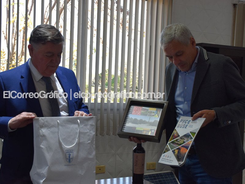 Cagliardi se junto con Atanasof embajador en Bulgaria1