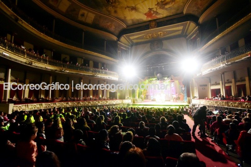 Cartelera en mayo del Coliseo Podestá Cartelera en mayo del Coliseo Podeta