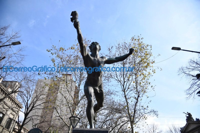 Se restauro 40 monumentos y esculturas en La Plata 2