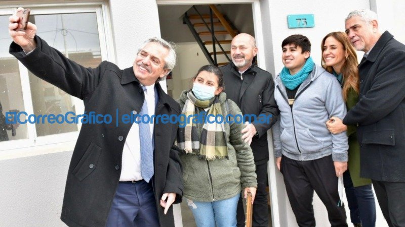 Fernandez Ferraresi y Secco entregaron 224 viviendas en Ensenada 02