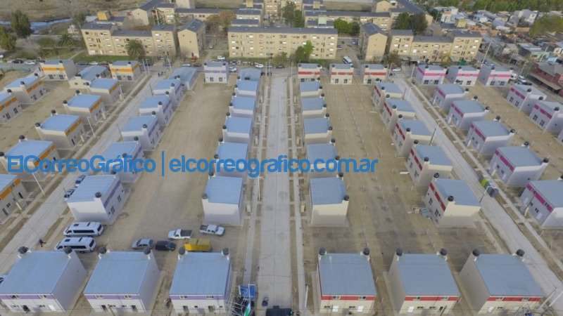 Fernandez Ferraresi y Secco entregaron 224 viviendas en Ensenada 04