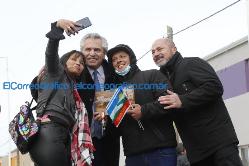 Fernandez Ferraresi y Secco entregaron 224 viviendas en Ensenada 08