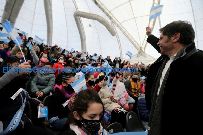 Kicillof encabezó el acto de promesa de lealtad a la Bandera Kicillof encabezo el acto de promesa de lealtad a la Bandera 1