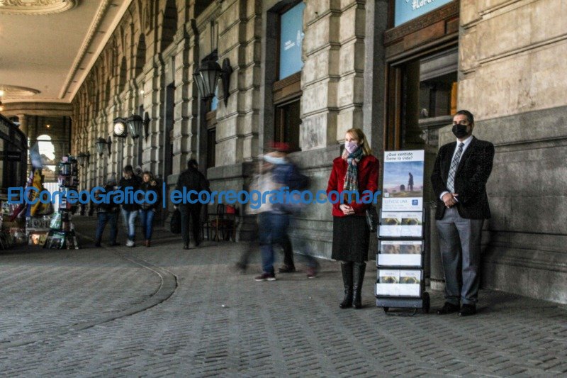 Los testigos de Jehová vuelven a las calles luego de dos años Los testigos de Jehova vuelven a las calles luego de dos anos 02