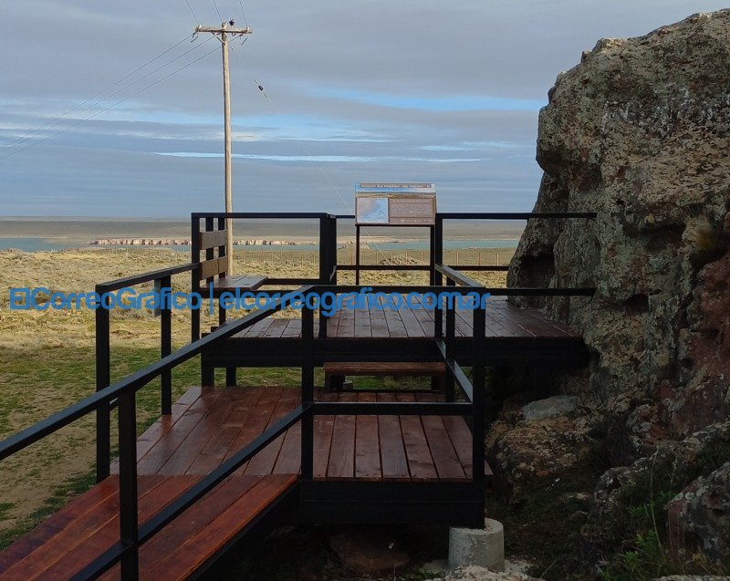 Monumento Mirador Isla Pingüino, una panorámica de 360° de Puerto Deseado Monumento Mirador Isla Pinguino una panoramica de 360° de Puerto Deseado 3