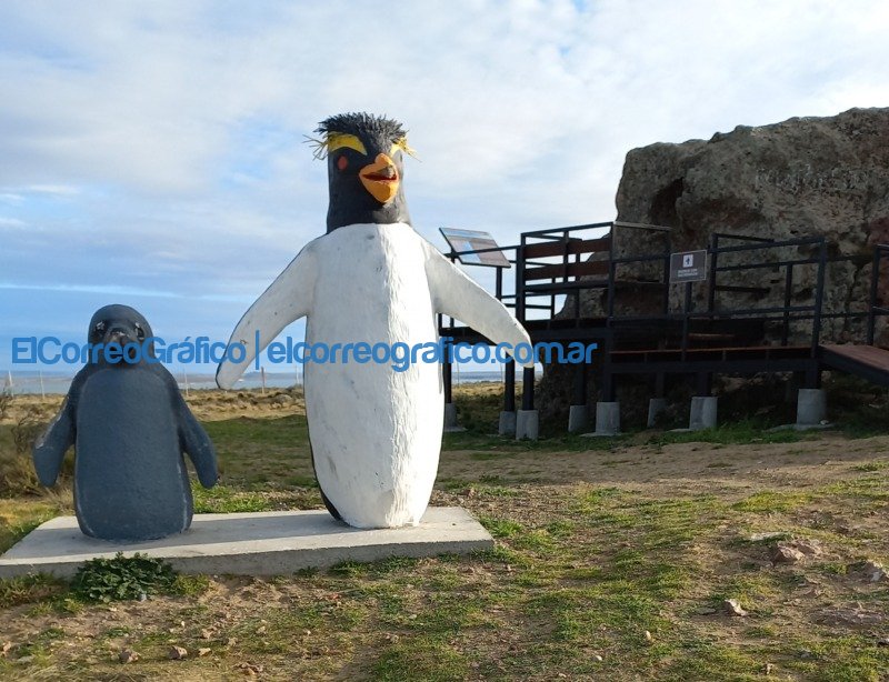 Monumento Mirador Isla Pingüino, una panorámica de 360° de Puerto Deseado Monumento Mirador Isla Pinguino una panoramica de 360° de Puerto Deseado 4