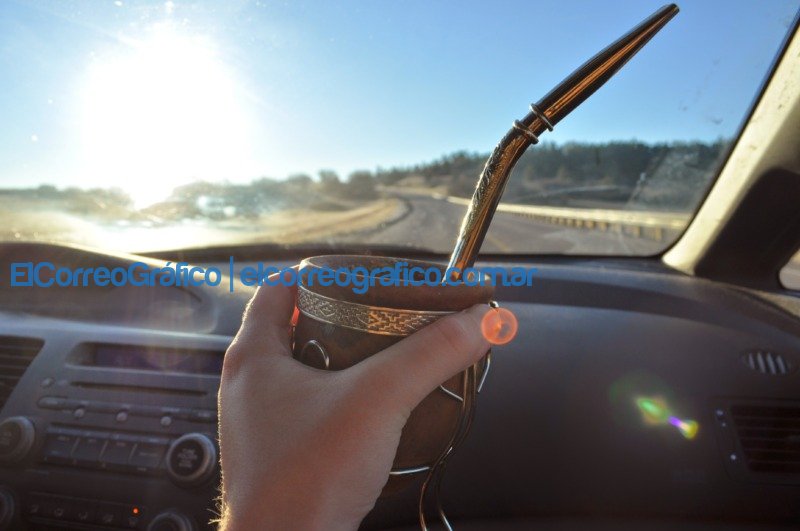 Destinos para escapadas por Argentina tomar mate auto ruta vacaciones