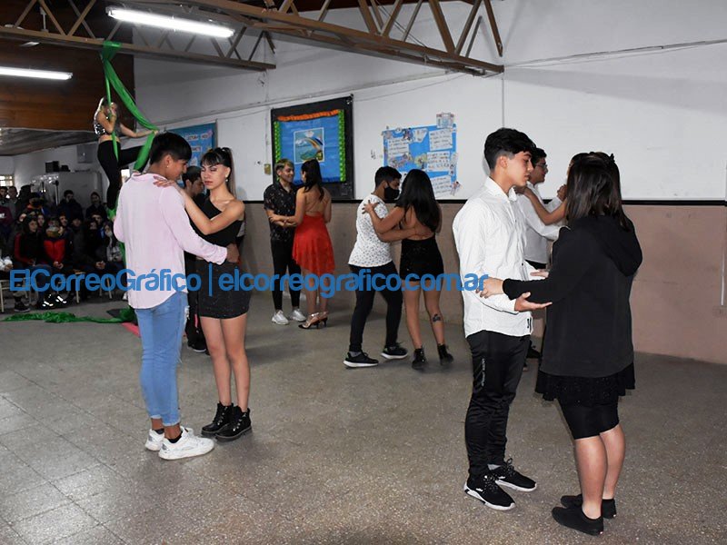 Acto educativo oficialista del Dia de la Independencia en la Escuela Secundaria 14 2