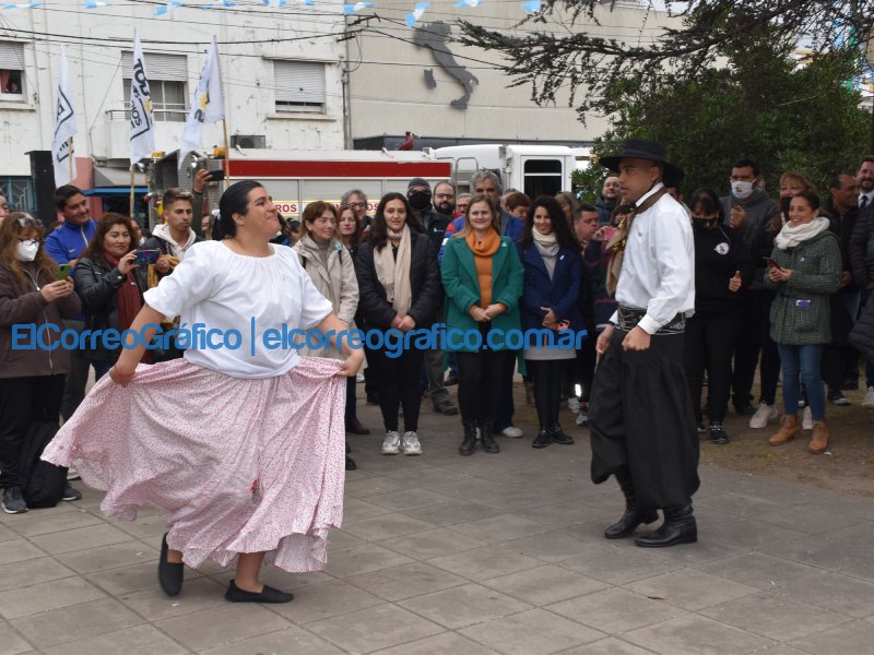 Acto oficialista por el Dia de la Independencia en Berisso 2