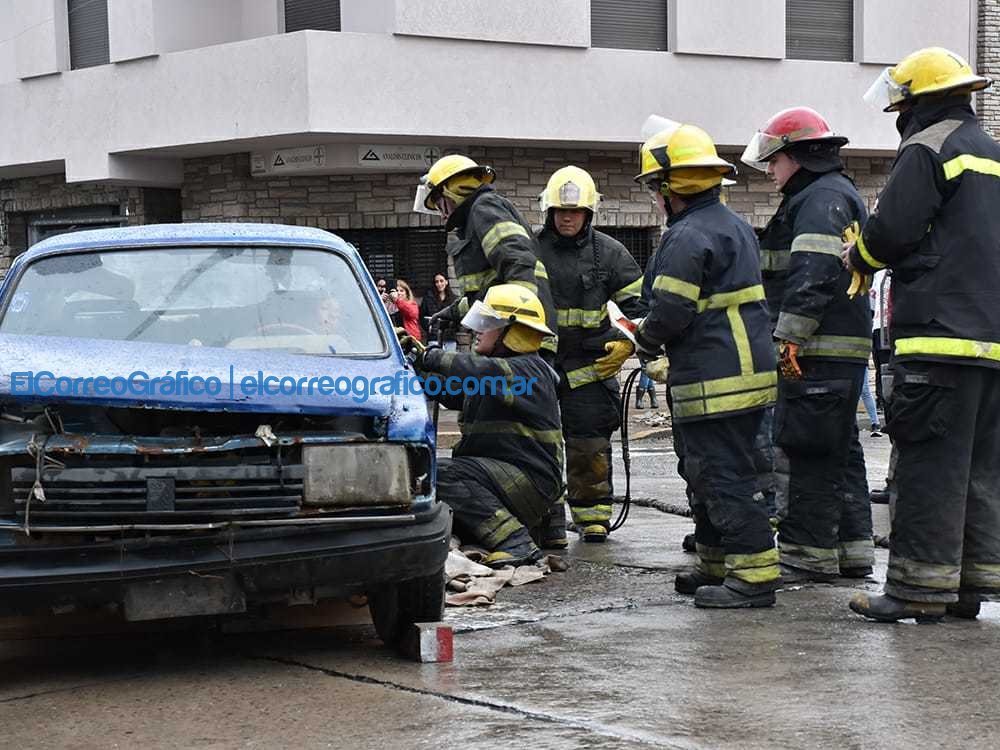 Cagliardi en un simulacro vial de lo que se vive en Berisso Cagliardi en un simulacro vial de lo que se vive en Berisso 6